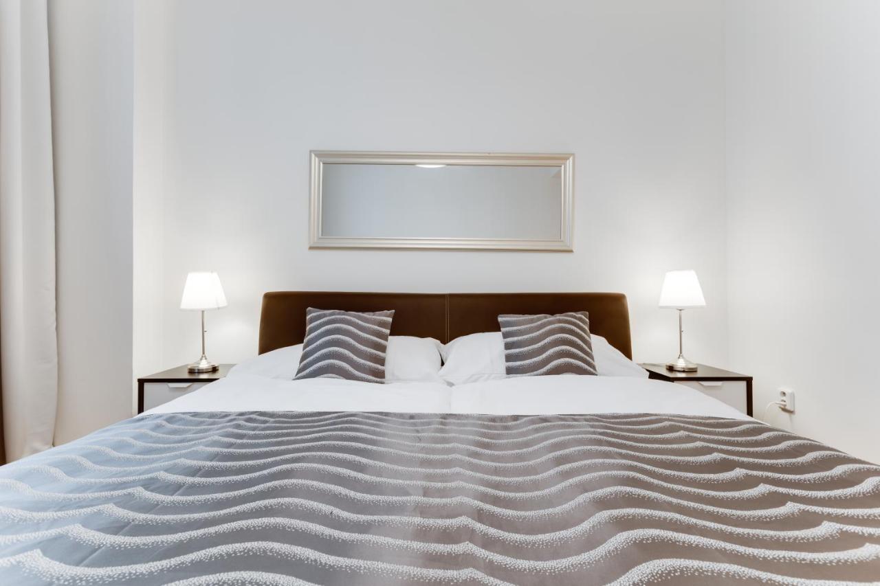 Exclusive Riverside Apartment In The Heart Of Praag Buitenkant foto