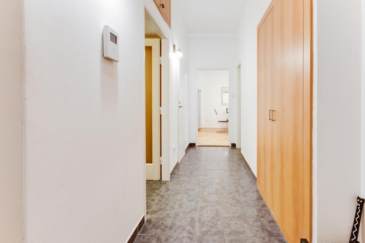 Exclusive Riverside Apartment In The Heart Of Praag Buitenkant foto