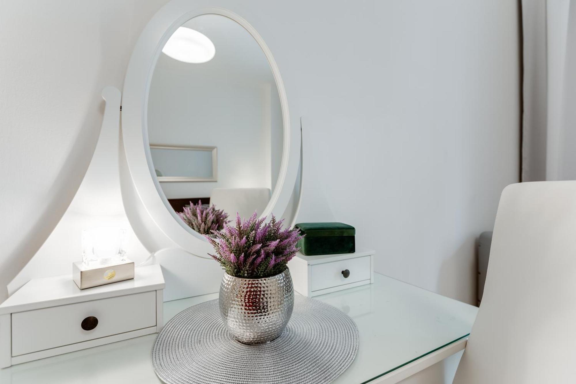 Exclusive Riverside Apartment In The Heart Of Praag Buitenkant foto